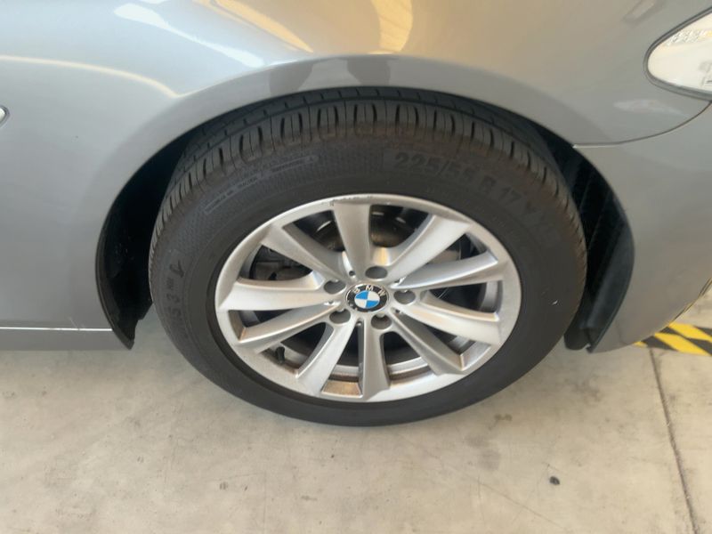 BMW 5er 520d 2011 – снимка 11