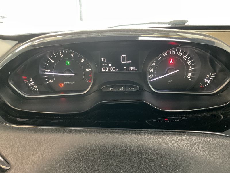 Peugeot 208 1.2 PureTech Blue Lease Active 2018 – снимка 4