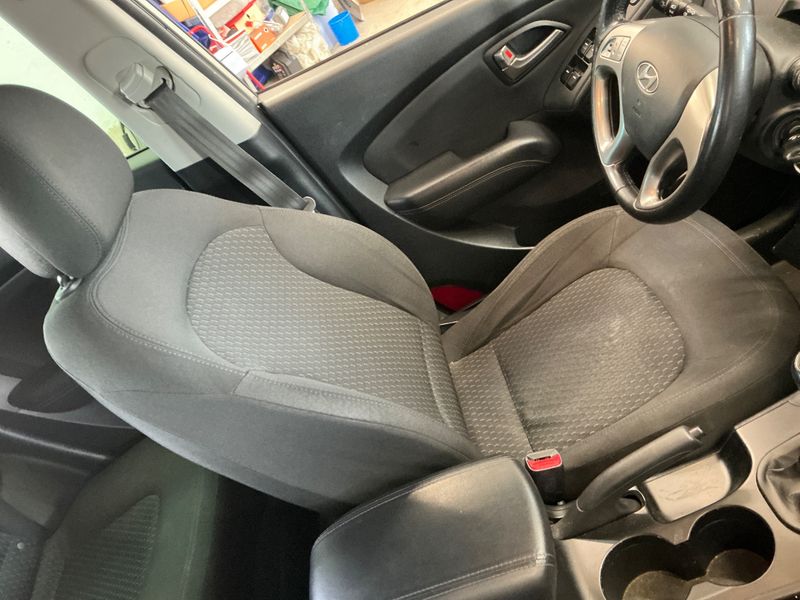 Hyundai ix35 2.0 Premium AWD 2011 – снимка 35