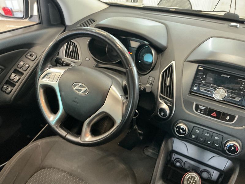 Hyundai ix35 2.0 Premium AWD 2011 – снимка 36