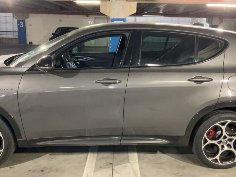 Alfa Romeo Tonale 1.3 Plug-in Hybrid Veloce AWD 2023 – снимка 4