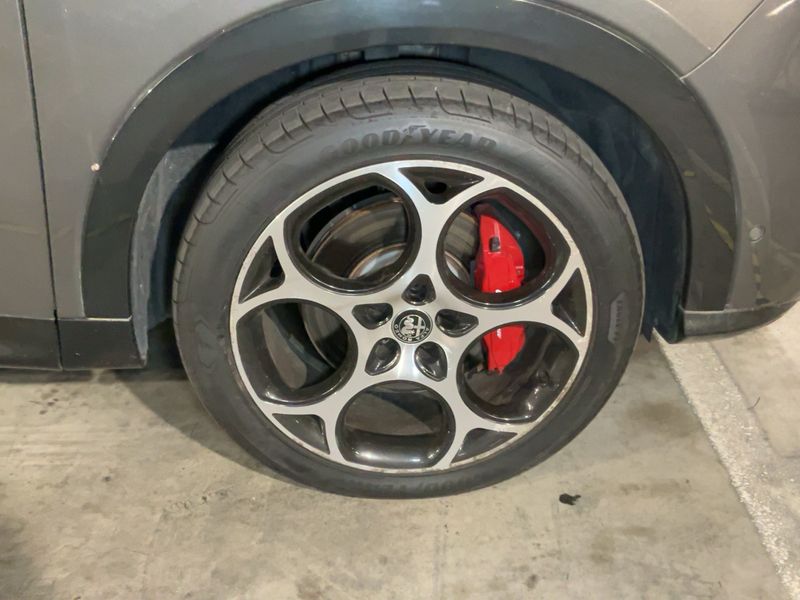 Alfa Romeo Tonale 1.3 Plug-in Hybrid Veloce AWD 2023 – снимка 11