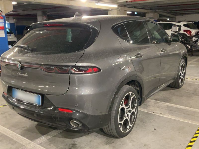Alfa Romeo Tonale 1.3 Plug-in Hybrid Veloce AWD 2023 – снимка 8