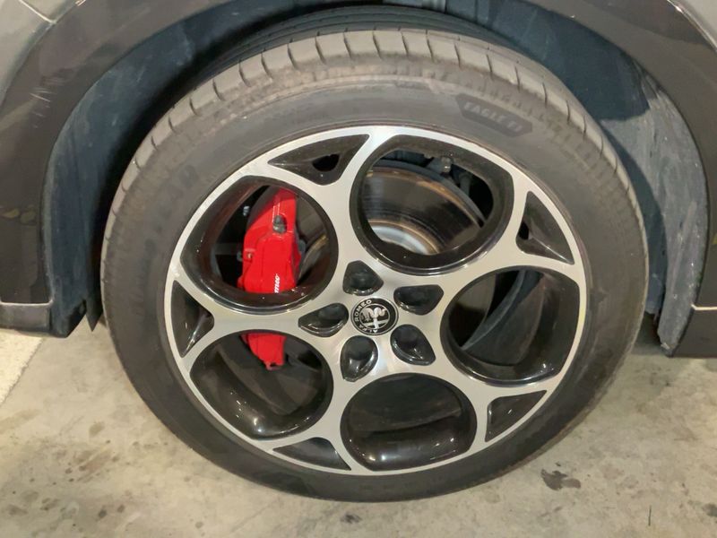 Alfa Romeo Tonale 1.3 Plug-in Hybrid Veloce AWD 2023 – снимка 3