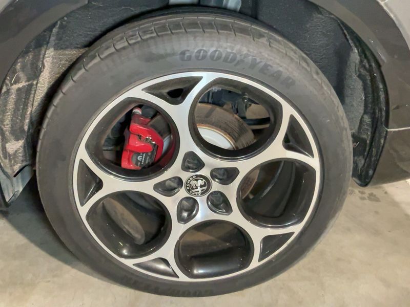 Alfa Romeo Tonale 1.3 Plug-in Hybrid Veloce AWD 2023 – снимка 5