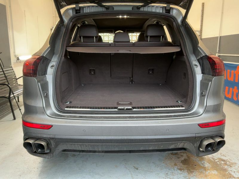Porsche Cayenne Turbo 2015 – снимка 15