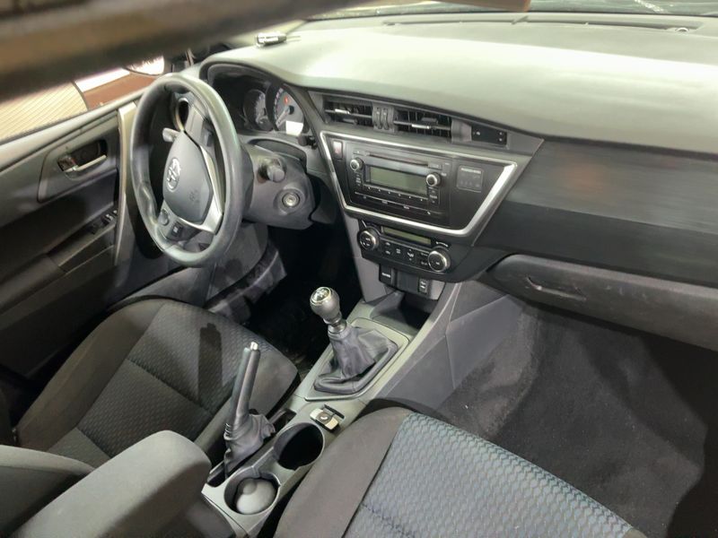 Toyota Auris 1.4 Turbodiesel 2014 – снимка 12