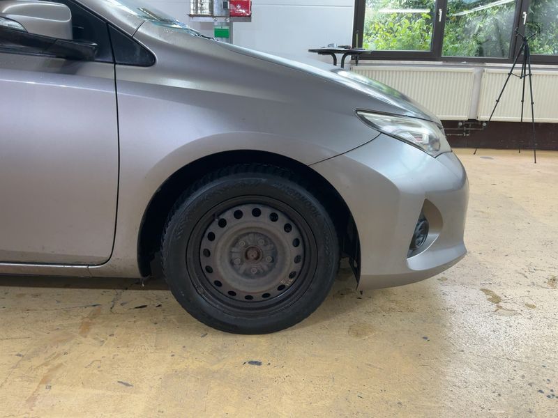 Toyota Auris 1.4 Turbodiesel 2014 – снимка 20
