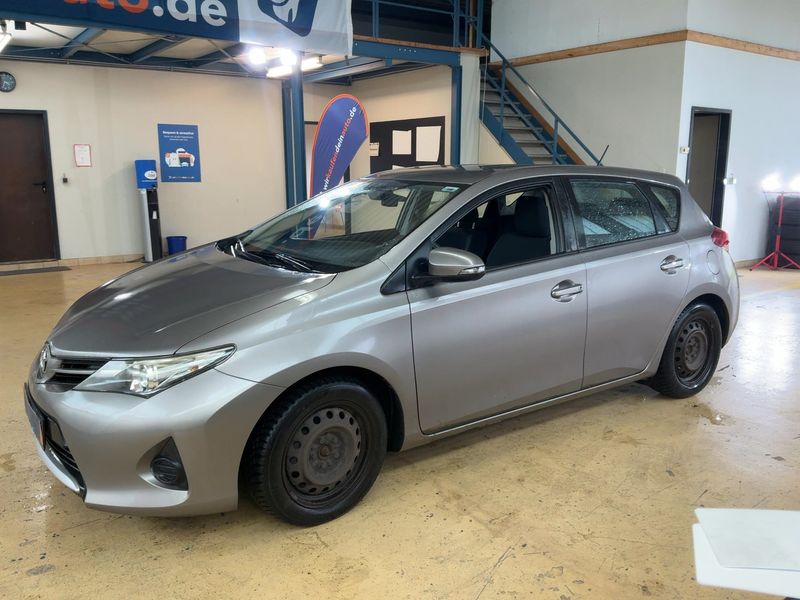 Toyota Auris 1.4 Turbodiesel 2014 – снимка 2
