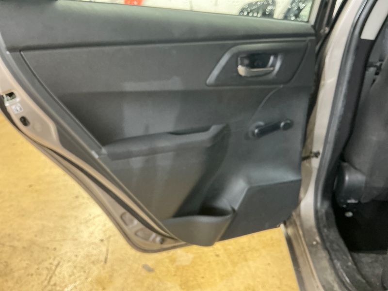 Toyota Auris 1.4 Turbodiesel 2014 – снимка 32