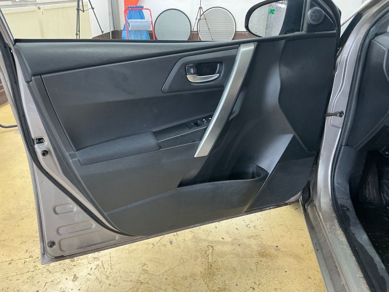 Toyota Auris 1.4 Turbodiesel 2014 – снимка 33