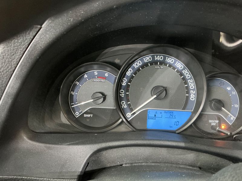 Toyota Auris 1.4 Turbodiesel 2014 – снимка 13