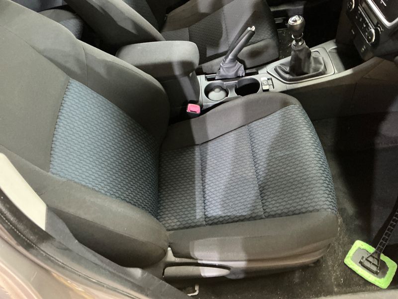 Toyota Auris 1.4 Turbodiesel 2014 – снимка 34