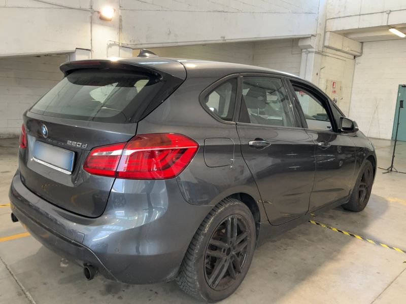 BMW 2er 220d Active Tourer xDrive Sport Line 2015 – снимка 8