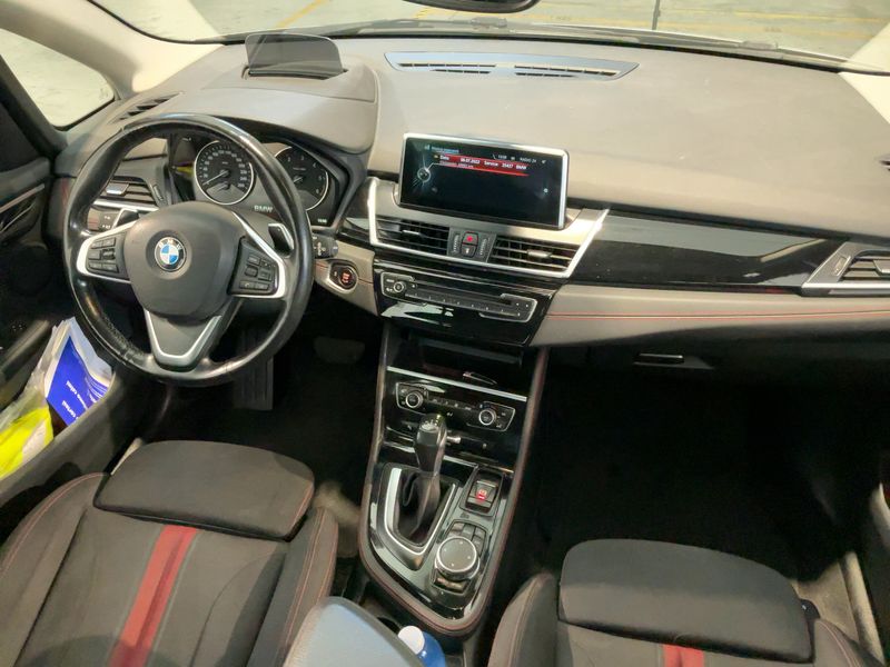BMW 2er 220d Active Tourer xDrive Sport Line 2015 – снимка 18