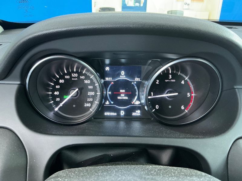 Land Rover Discovery Sport 2.0 Td4 SE AWD 2019 – снимка 18