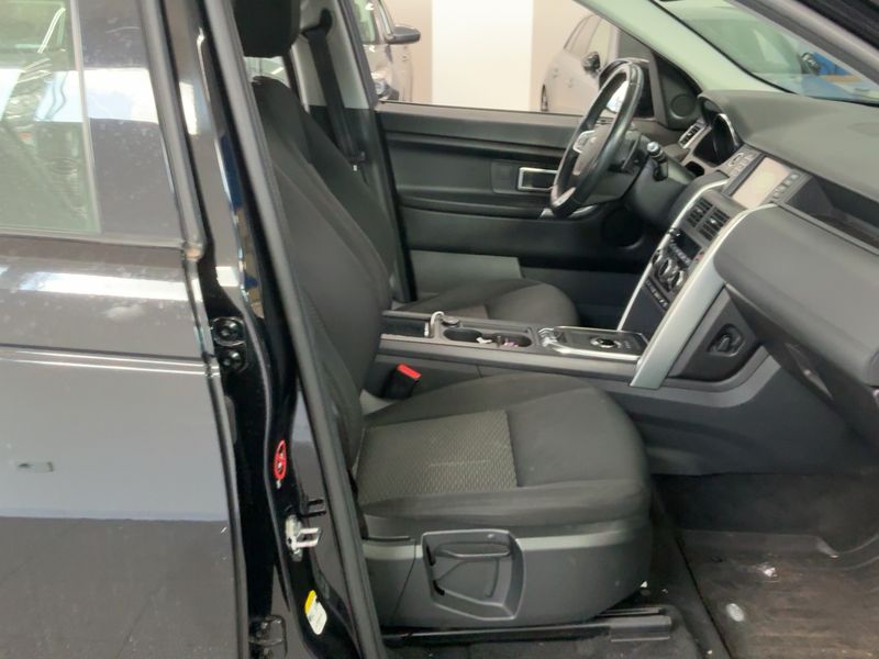 Land Rover Discovery Sport 2.0 Td4 SE AWD 2019 – снимка 16