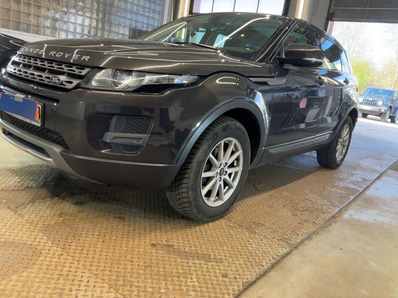 Land Rover Evoque 2.2 Td4 Pure 2012 – снимка 2