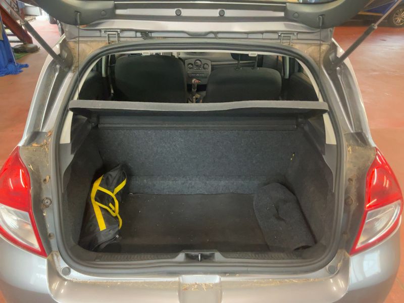 Renault Clio 1.2 Collection Zen 2014 – снимка 15