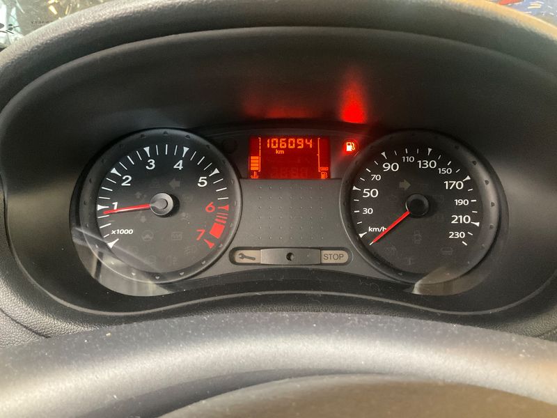 Renault Clio 1.2 Collection Zen 2014 – снимка 18