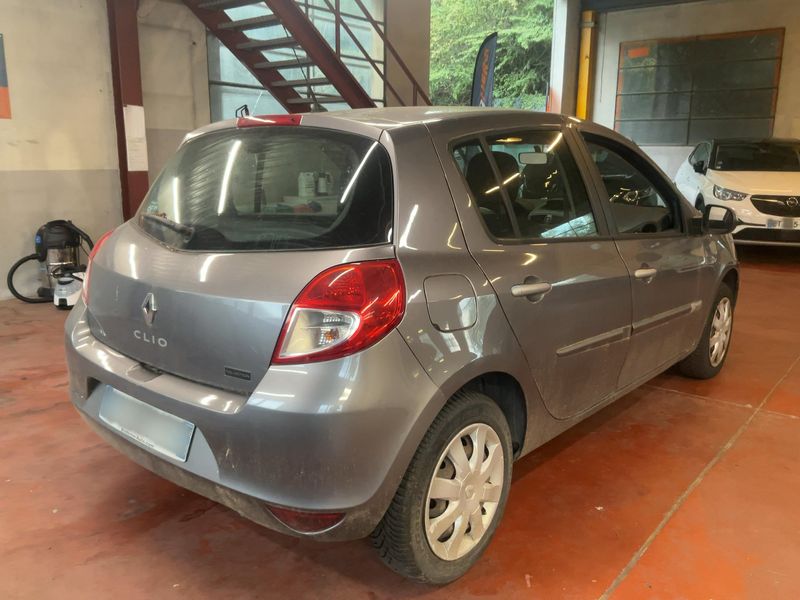 Renault Clio 1.2 Collection Zen 2014 – снимка 8
