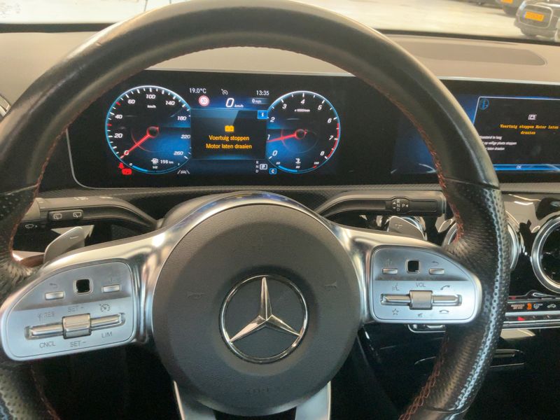 Mercedes-Benz A-Klasse A 180 AMG Line 2020 – снимка 18