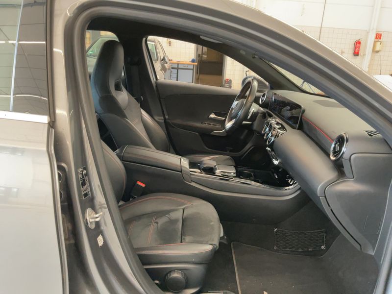 Mercedes-Benz A-Klasse A 180 AMG Line 2020 – снимка 16