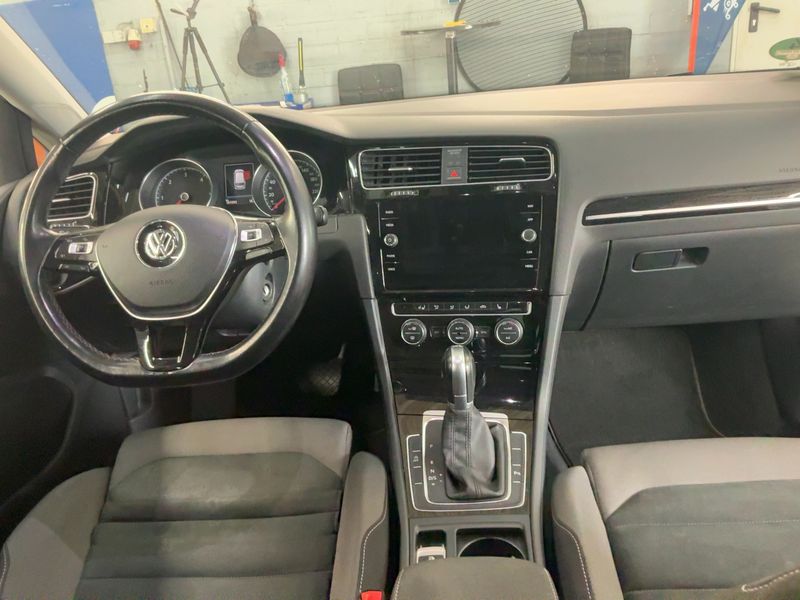 Volkswagen Golf VII 2.0 TDI Highline BlueMotion Tech 2017 – снимка 17
