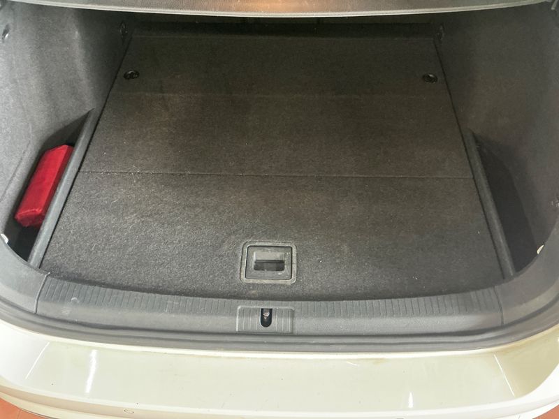 Volkswagen Golf VII 2.0 TDI Highline BlueMotion Tech 2017 – снимка 22