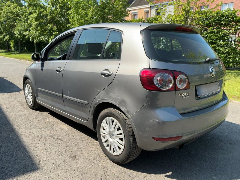 Volkswagen Golf VI Plus 1.6 TDI Trendline 2009 – снимка 3