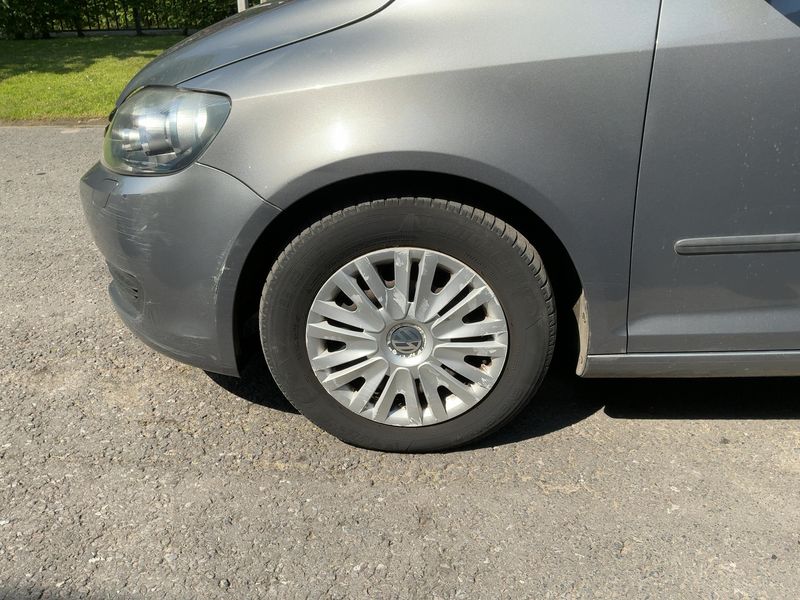 Volkswagen Golf VI Plus 1.6 TDI Trendline 2009 – снимка 17