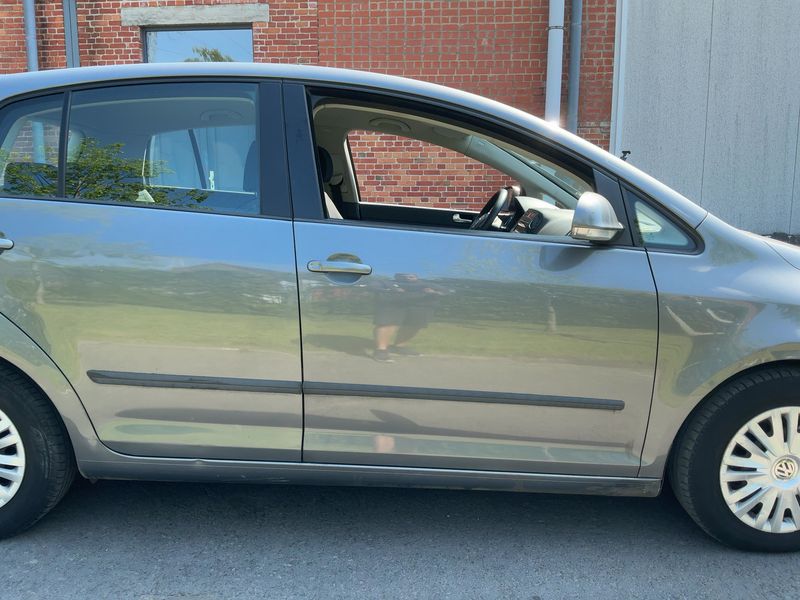 Volkswagen Golf VI Plus 1.6 TDI Trendline 2009 – снимка 7