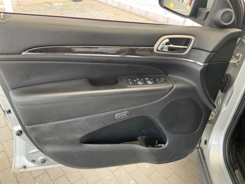 Jeep Grand Cherokee 3.0 CRD Overland 2013 – снимка 26