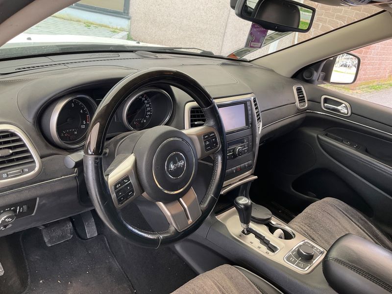 Jeep Grand Cherokee 3.0 CRD Overland 2013 – снимка 27