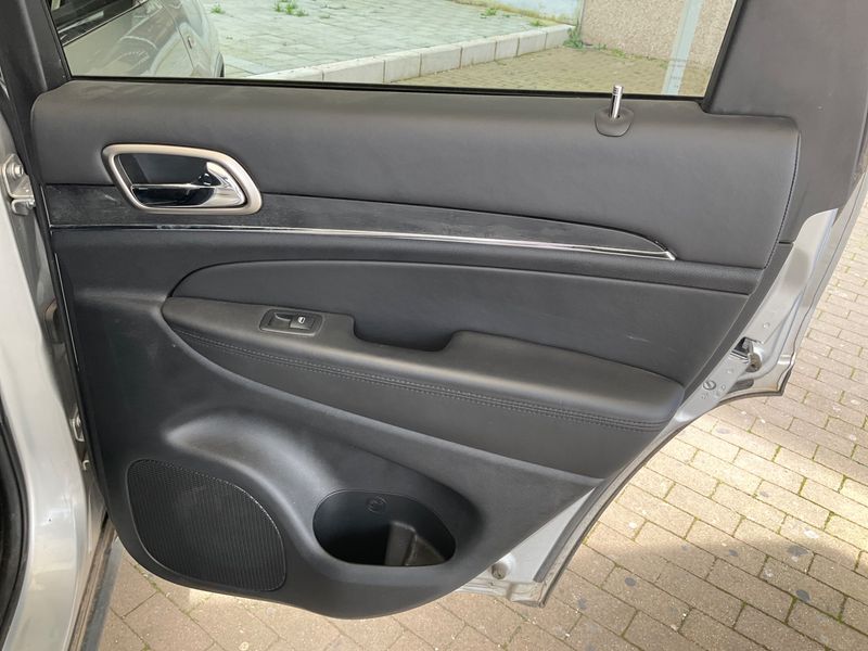 Jeep Grand Cherokee 3.0 CRD Overland 2013 – снимка 32