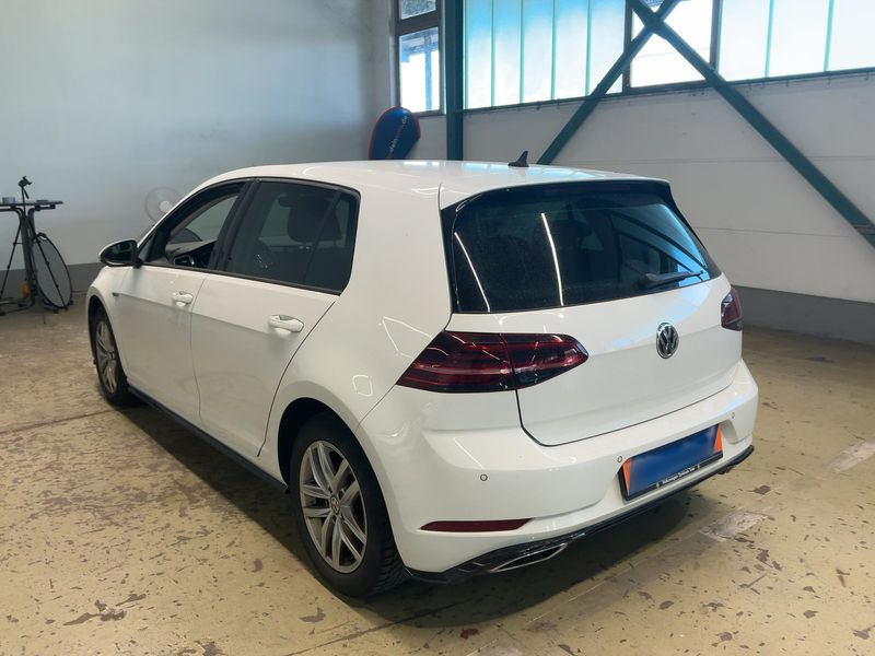 Volkswagen Golf VII 2.0 TDI Comfortline BlueMotion Tech 2018 – снимка 6