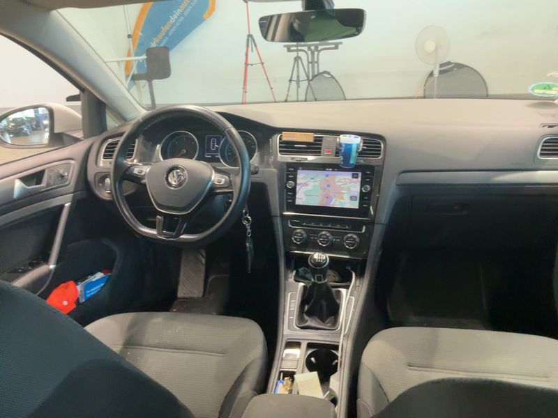 Volkswagen Golf VII 2.0 TDI Comfortline BlueMotion Tech 2018 – снимка 17