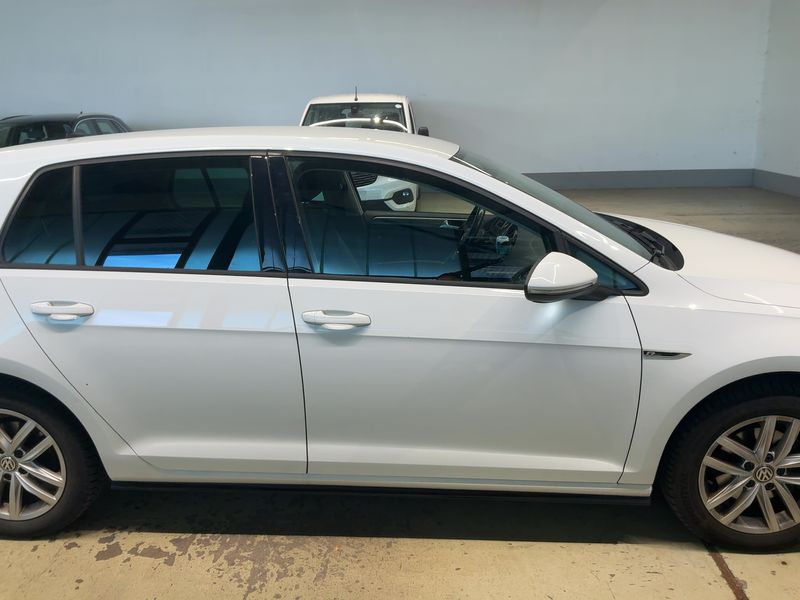 Volkswagen Golf VII 2.0 TDI Comfortline BlueMotion Tech 2018 – снимка 10