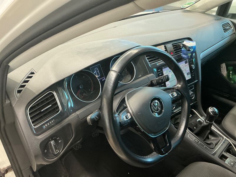 Volkswagen Golf VII 2.0 TDI Comfortline BlueMotion Tech 2018 – снимка 23