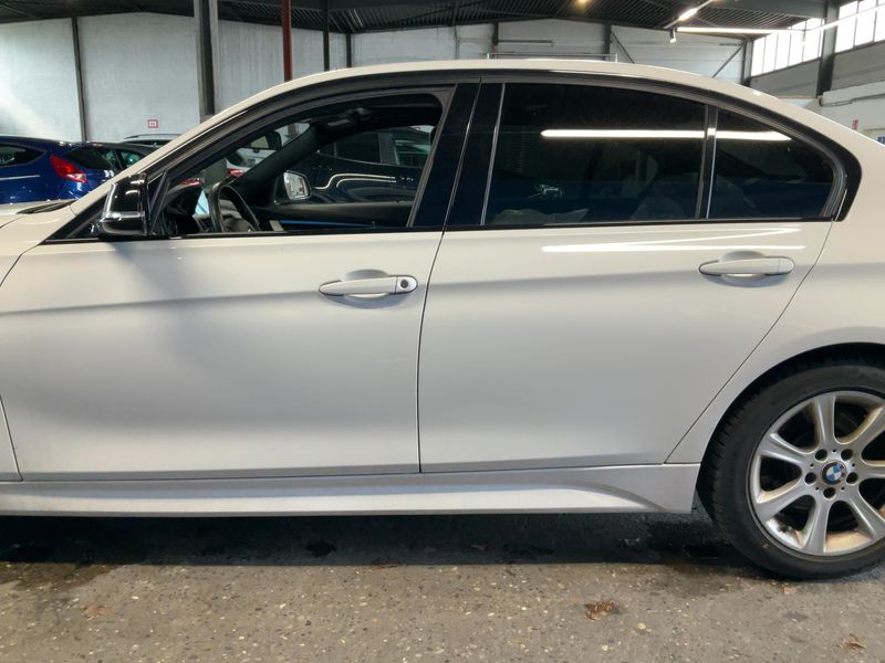 BMW 3er 330d xDrive M Sport 2017 – снимка 4