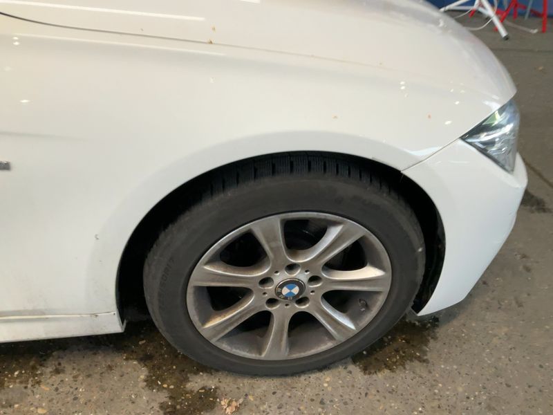 BMW 3er 330d xDrive M Sport 2017 – снимка 19