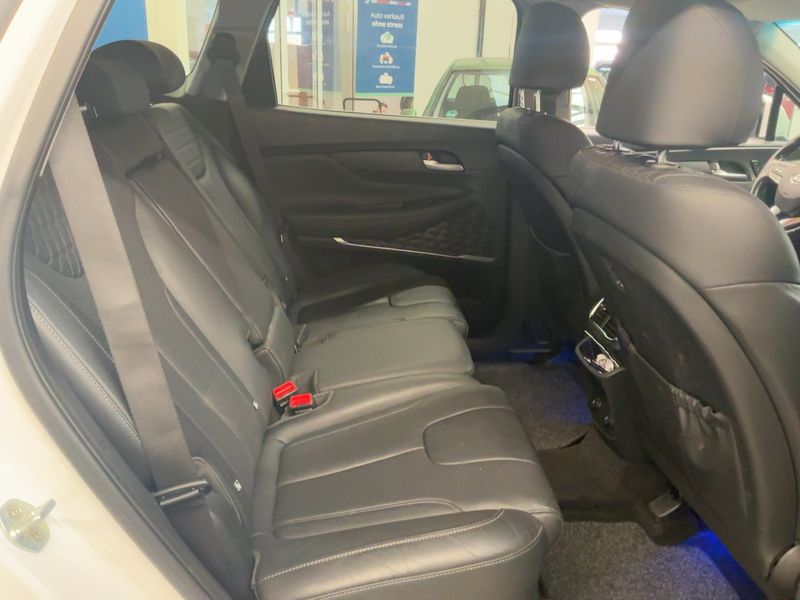 Hyundai Santa Fe 2.2 CRDi Trend 2WD 2023 – снимка 19