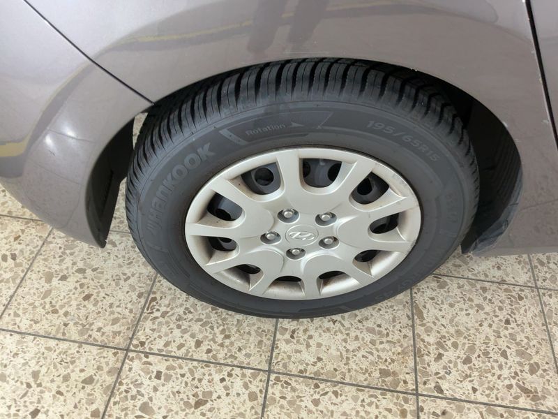 Hyundai i30 1.4 Classic 2014 – снимка 9