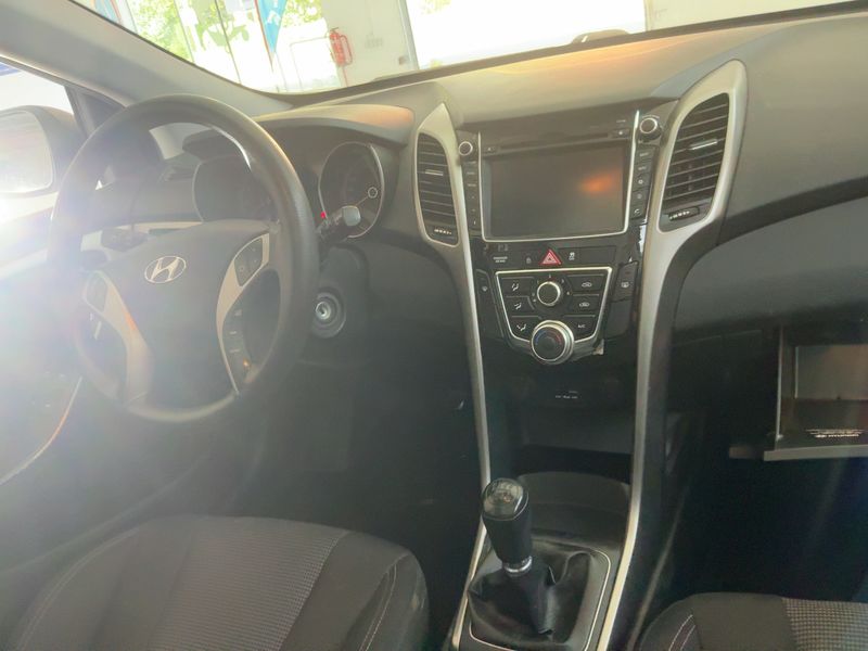 Hyundai i30 1.4 Classic 2014 – снимка 17