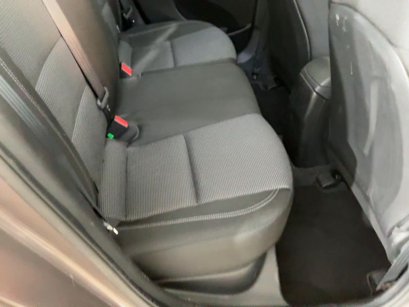 Hyundai i30 1.4 Classic 2014 – снимка 19