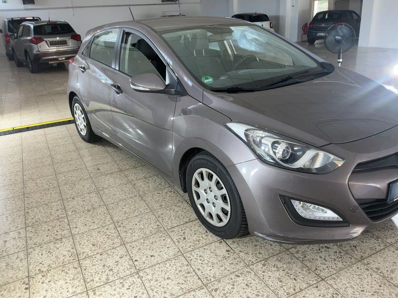 Hyundai i30 1.4 Classic 2014 – снимка 12