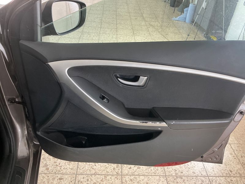 Hyundai i30 1.4 Classic 2014 – снимка 30