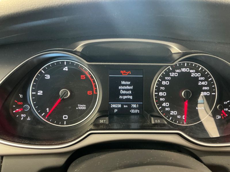 Audi A4 2.0 TDI Ambiente 2013 – снимка 18