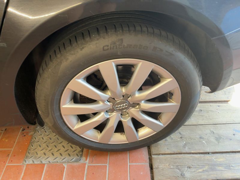 Audi A4 2.0 TDI Ambiente 2013 – снимка 5