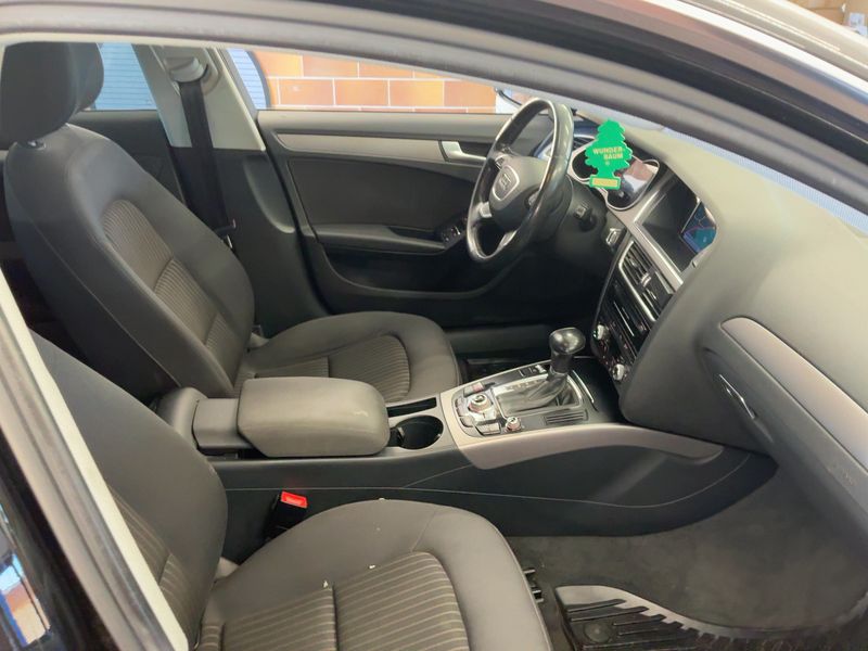 Audi A4 2.0 TDI Ambiente 2013 – снимка 16